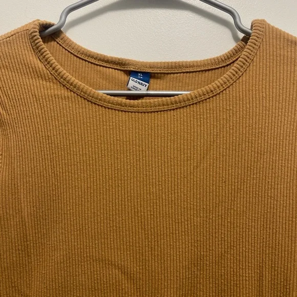 Old Navy Camel Ribbed Tee - Picture 1 of 2